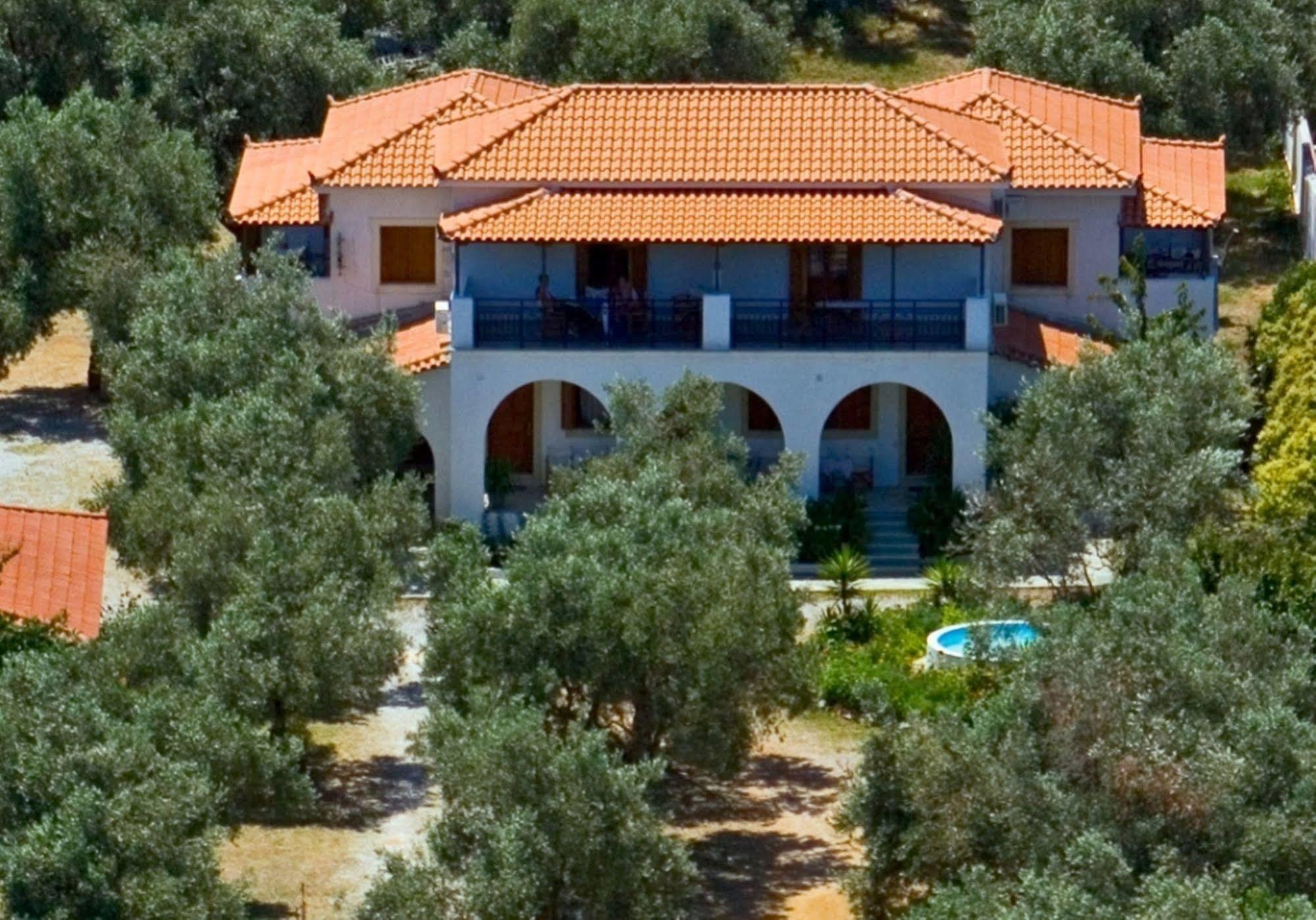 Artemis Bungalows Stafylos Exteriör bild